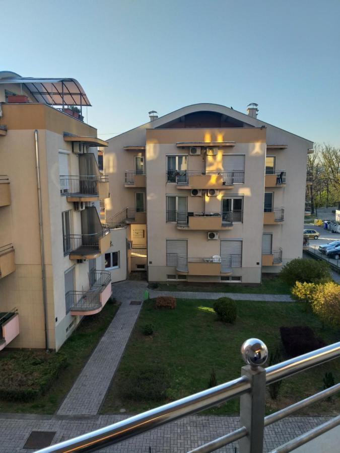 Apartamento Apartman Pegasus Vrnjačka Banja Exterior foto